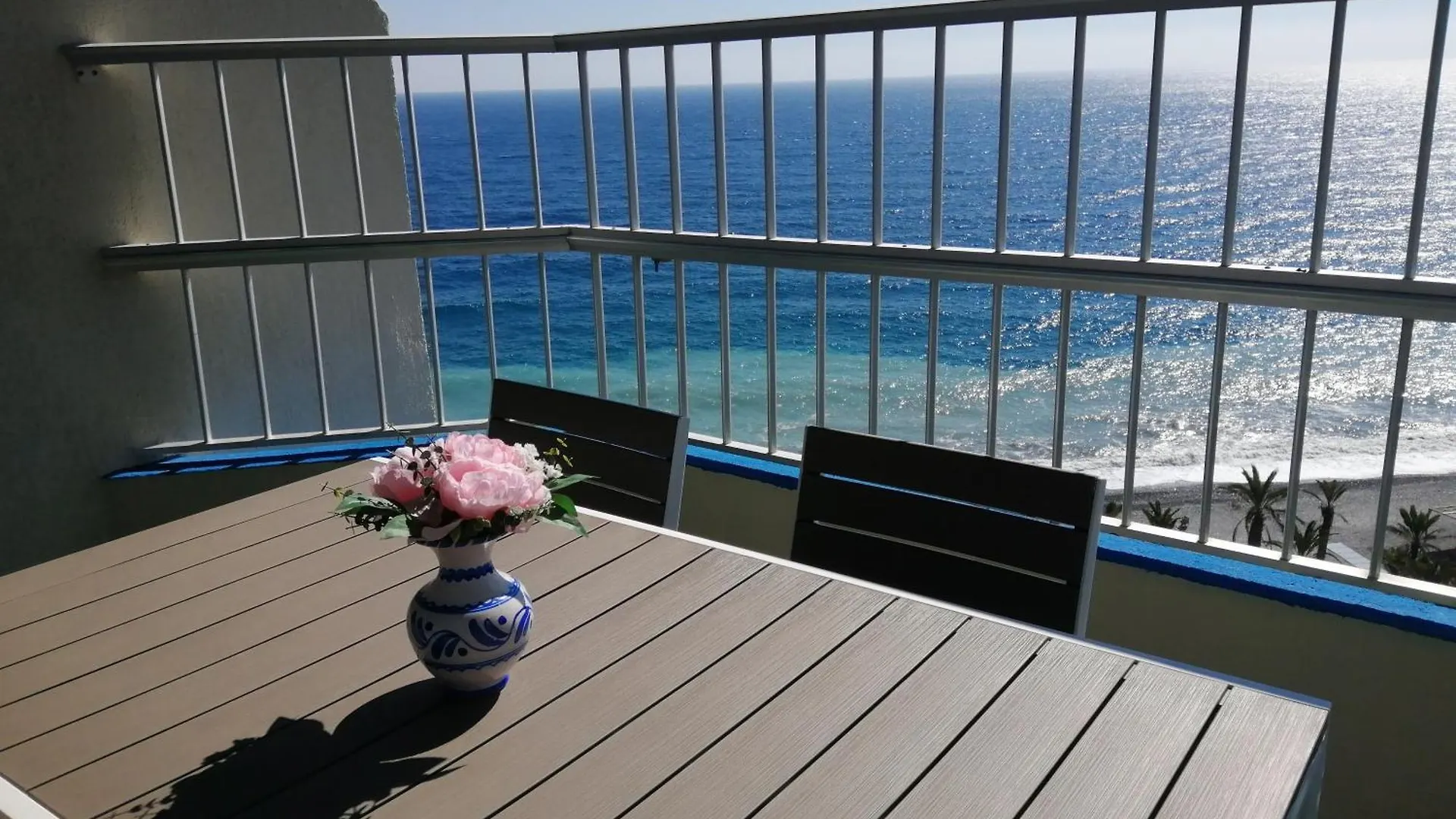 Bonito Piso En Primera Linea De Playa Apartment Almunecar